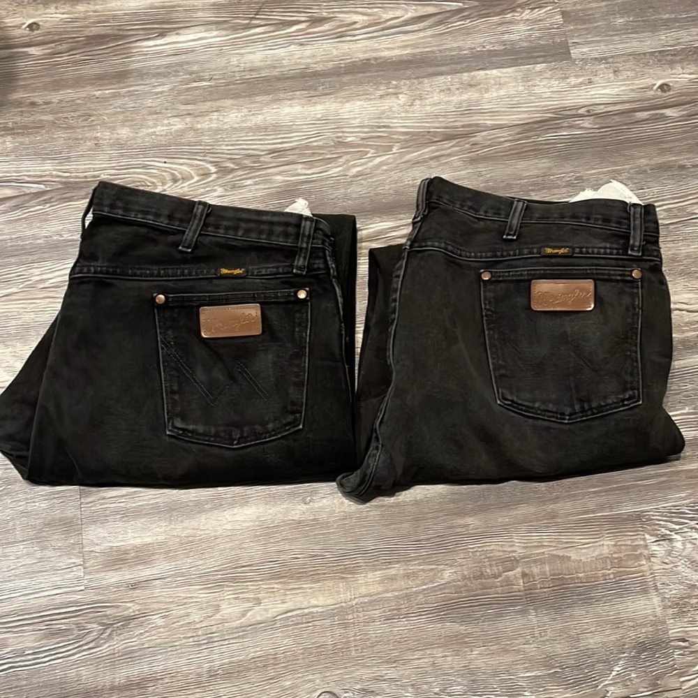 Set of 2 Wrangler Men’s 40x32 13MWZ Jeans